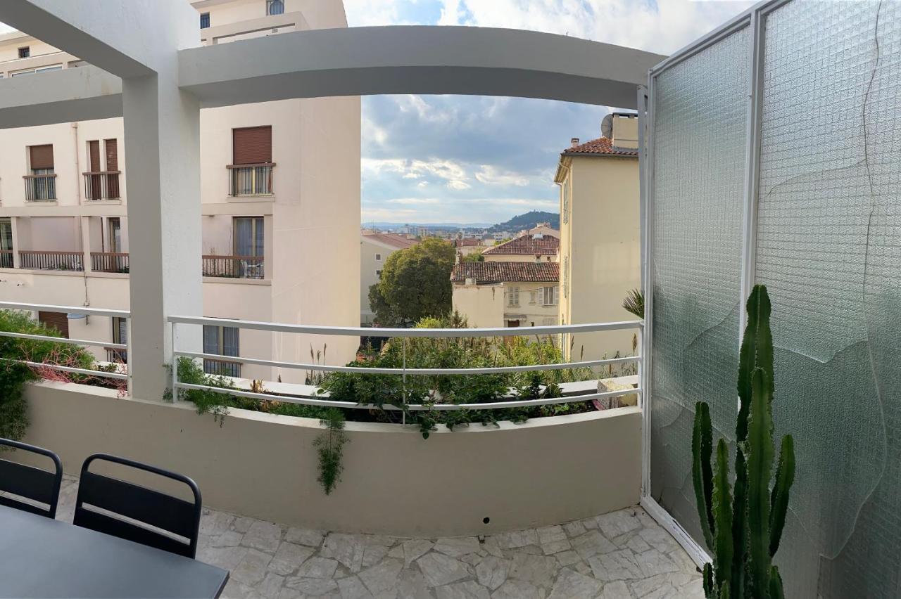 Terrasse Plein Sud - Chaleureux En Centre Ville Hyeres Ngoại thất bức ảnh